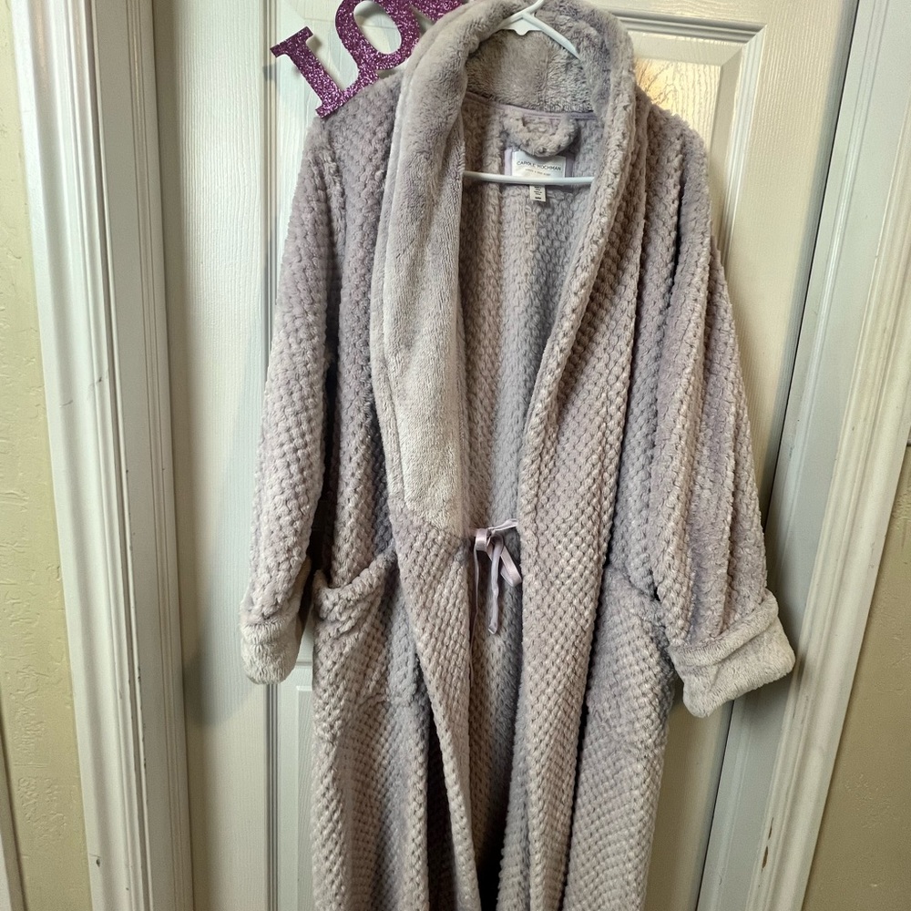 Midnight by Carole Hochman Gray Robe with Shawl Collar and Long Cuffed Sleeves